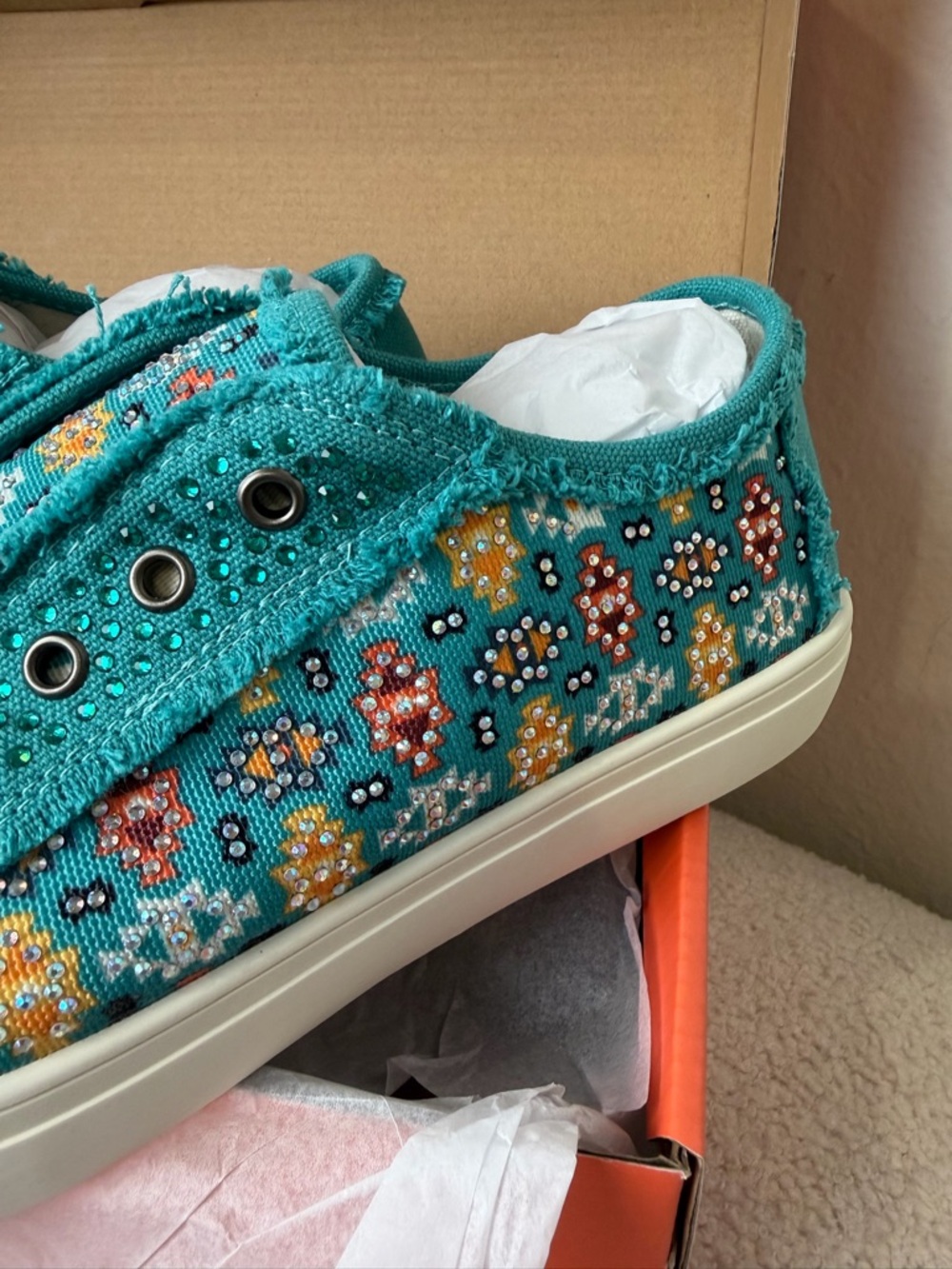 Montana West Teal Aztec Design with Rhinestones  Slip-On Sneakers NIB - Picture 4 of 10